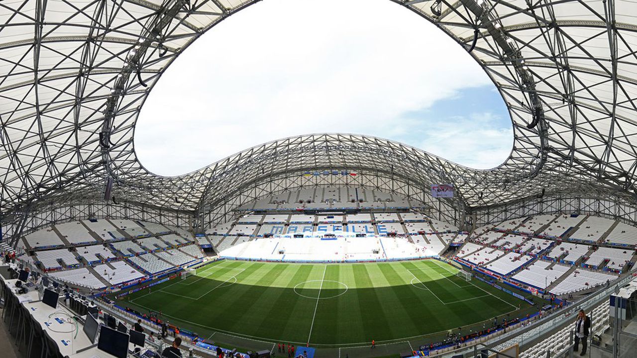 10 Best Things To Do and See In Marseille, France - Stade Vélodrome