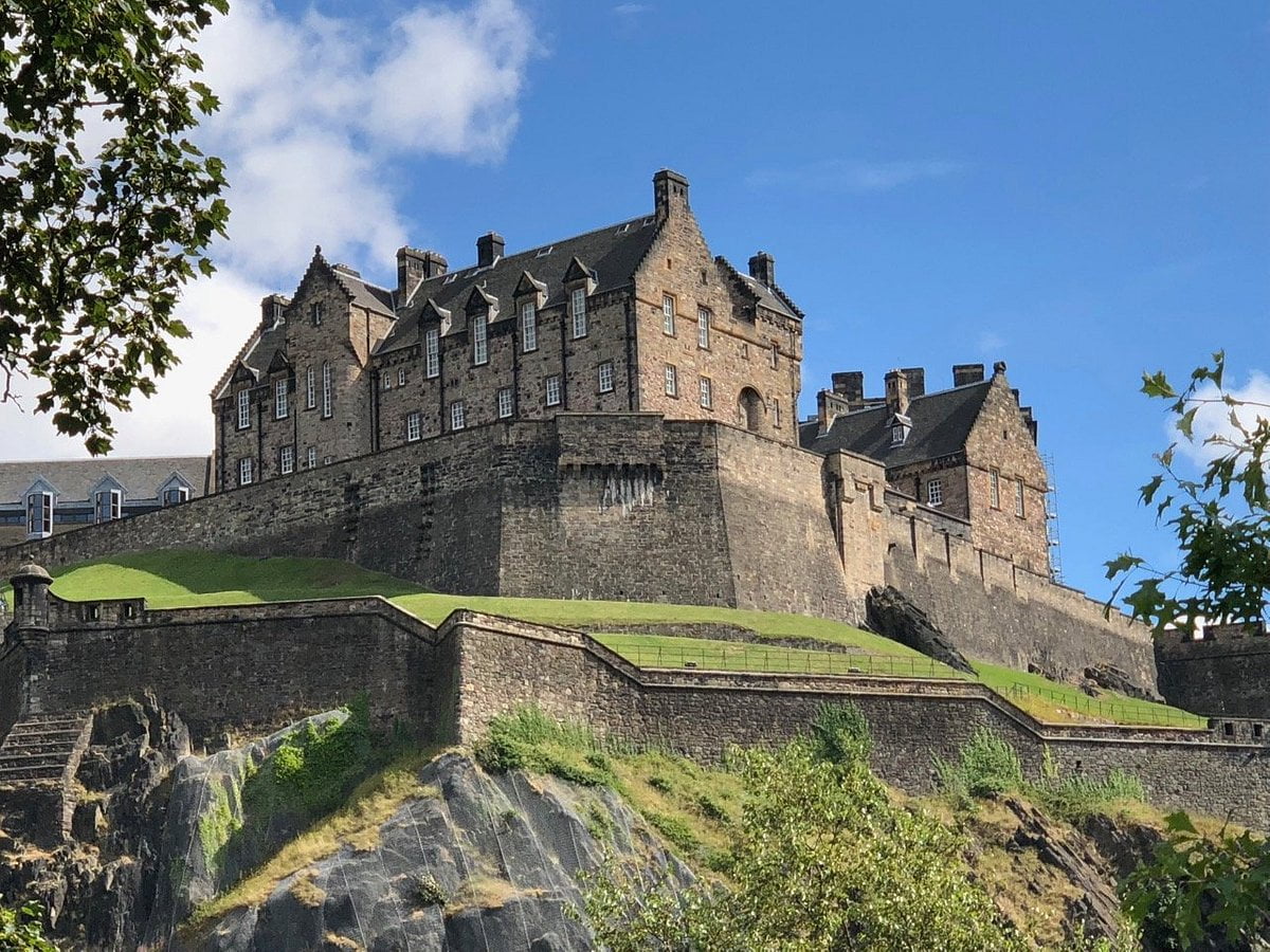 Castle Rock, Edinburgh: Edinburgh Castle