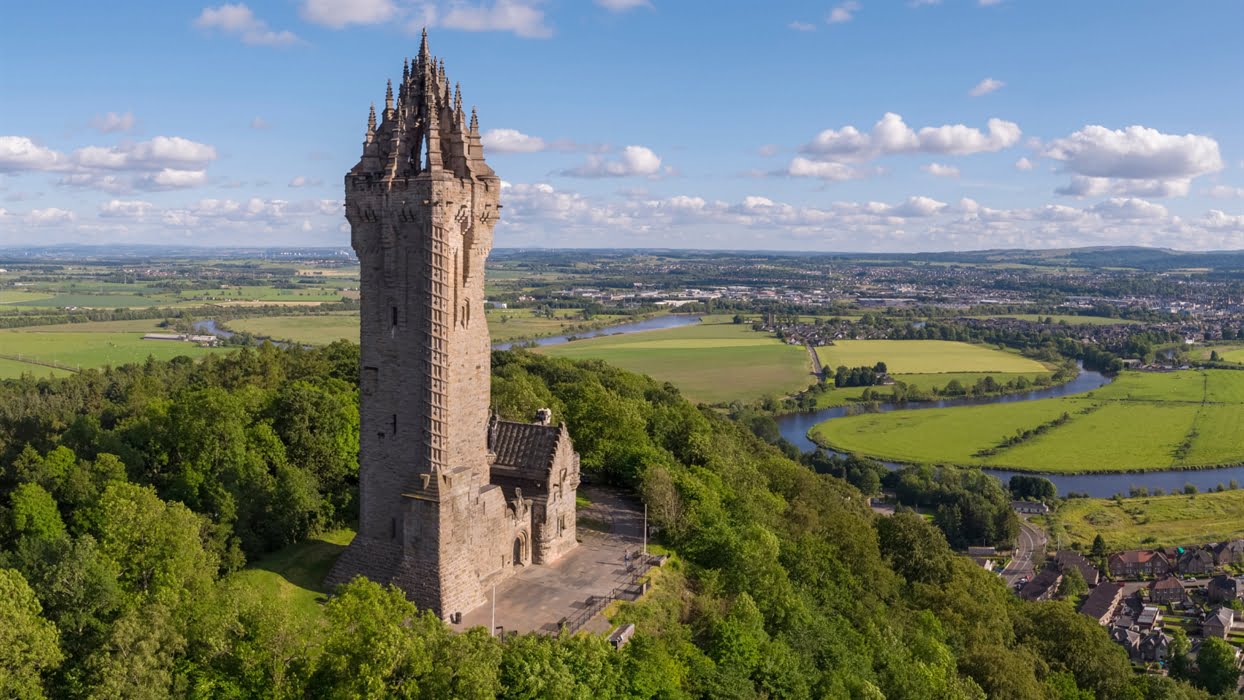 Stirling The Wallace Monument and Stirling Castle - Pustly.Com