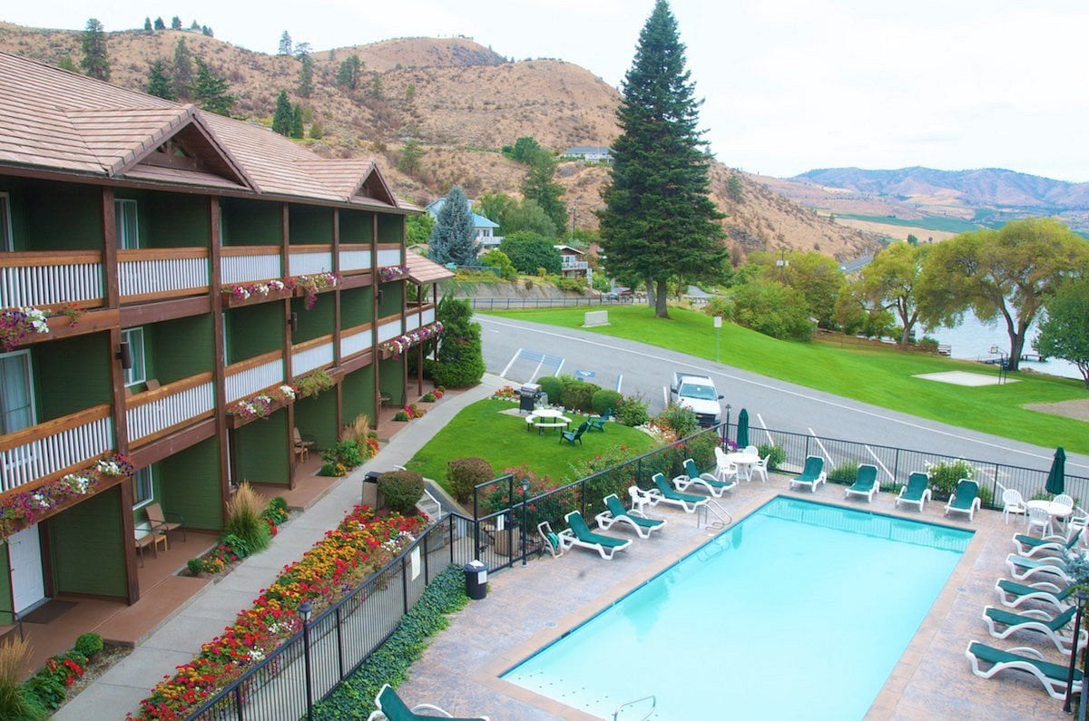 15 Incredible Lakefront hotels in the USA